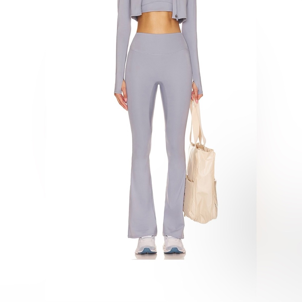 WellBeing + BeingWell Flair Leggings